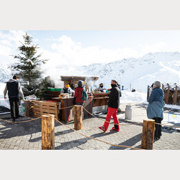 Take-Away-Grillstand auf der Tschuggenhütte | © Arosa Bergbahnen AG
