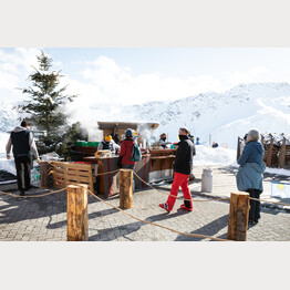 Take-Away-Grillstand auf der Tschuggenhütte | © Arosa Bergbahnen AG