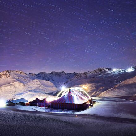 Arosa Humor Festival Zelt Sternenhimmel | © Arosa Tourismus / Nina Mattli Arosa Humor Festival Zelt Sternenhimmel | © Arosa Tourismus / Nina Mattli