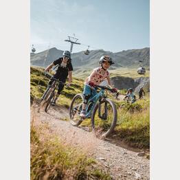 Family Bike Vibes 2021 Arosa | © Arosa Tourismus