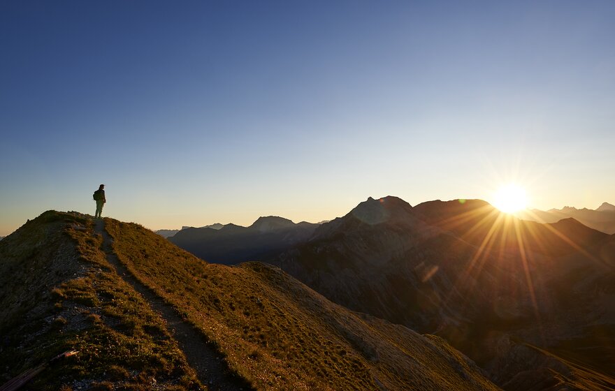 wandern-schiesshorn-sunrise.jpg | © Arosa Tourismus / Nina Hardegger-Mattli