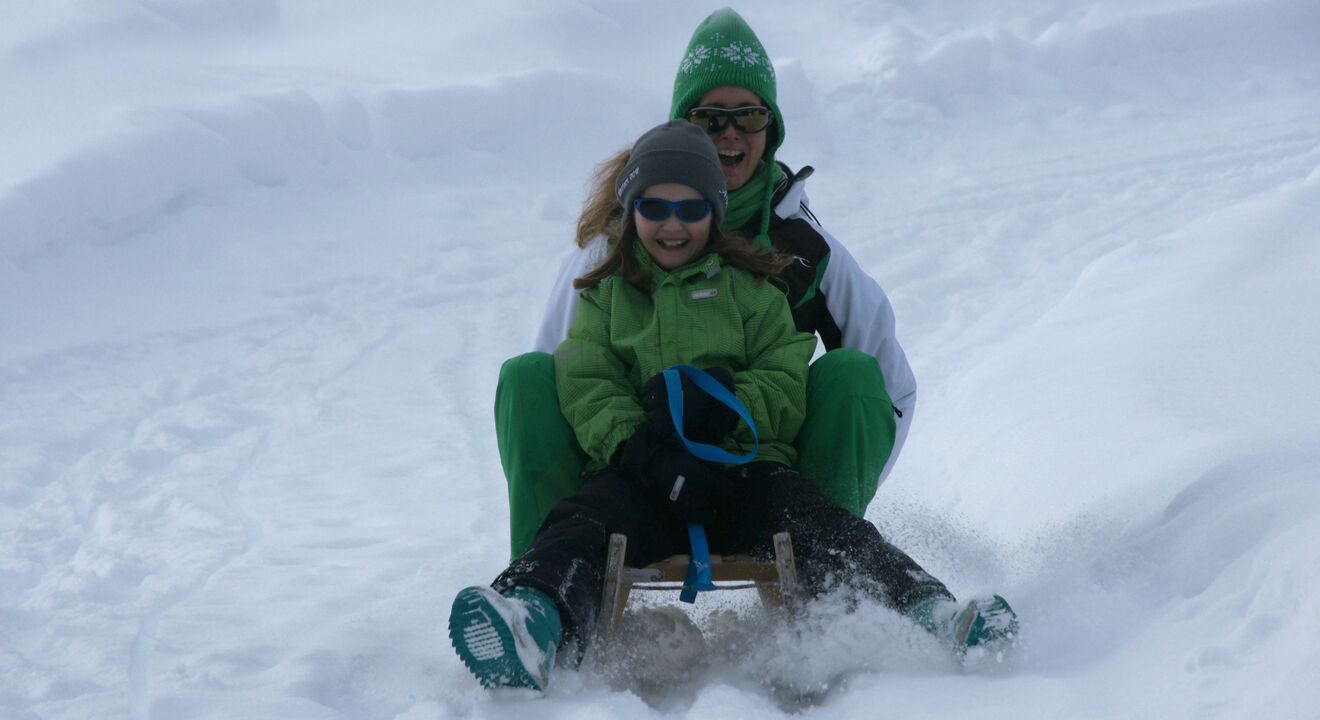 Schlittelspass fuer Gross und Klein | © Hochwang Tourismus Schlittelspass fuer Gross und Klein | © Hochwang Tourismus