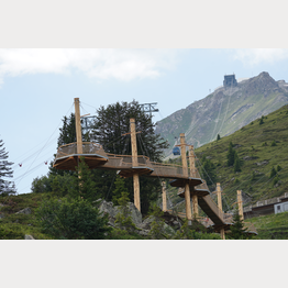 3-abenteuerweg-mit-weisshorn.JPG | © Stiftung Arosa Bären / VIER PFOTEN