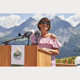 Doris-Leuthard.jpg | © Stiftung Arosa Bären / VIER PFOTEN
