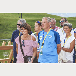 Doris-Leuthard-und-Hans-Schmid.jpg | © Stiftung Arosa Bären / VIER PFOTEN
