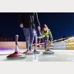 eisstockschiessen-nacht.jpg