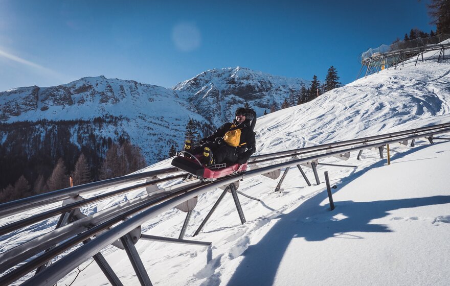 rodelbahn-pradaschier-winter.jpg