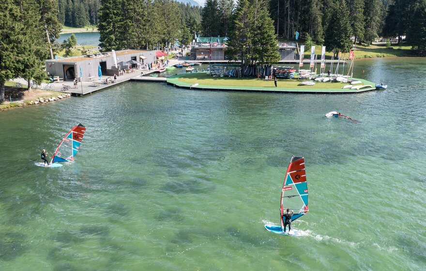 Windsurfen auf dem Heidsee | © Sundroina Pictures