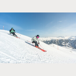 Skifahren im Skigebiet Arosa Lenzerheide | © Urban Engel
