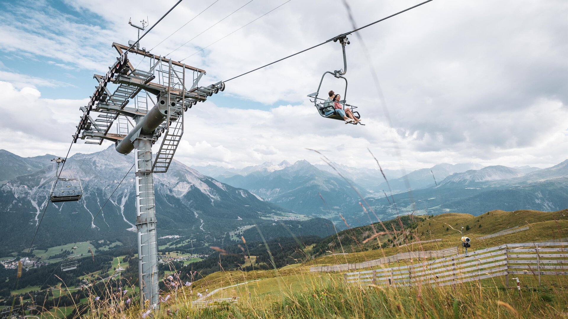 Mit dem Sessellift zum Gipfel Fondue & Apéro | © Lenzerheide Bergbahen
