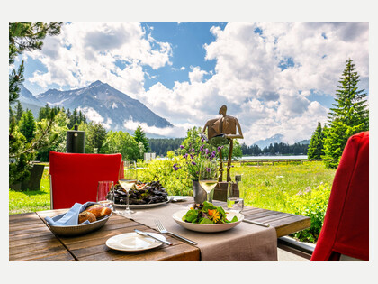 Sommerterrasse vom Hotel Seehof Lenzerheide | © Hotel Seehof Lenzereide