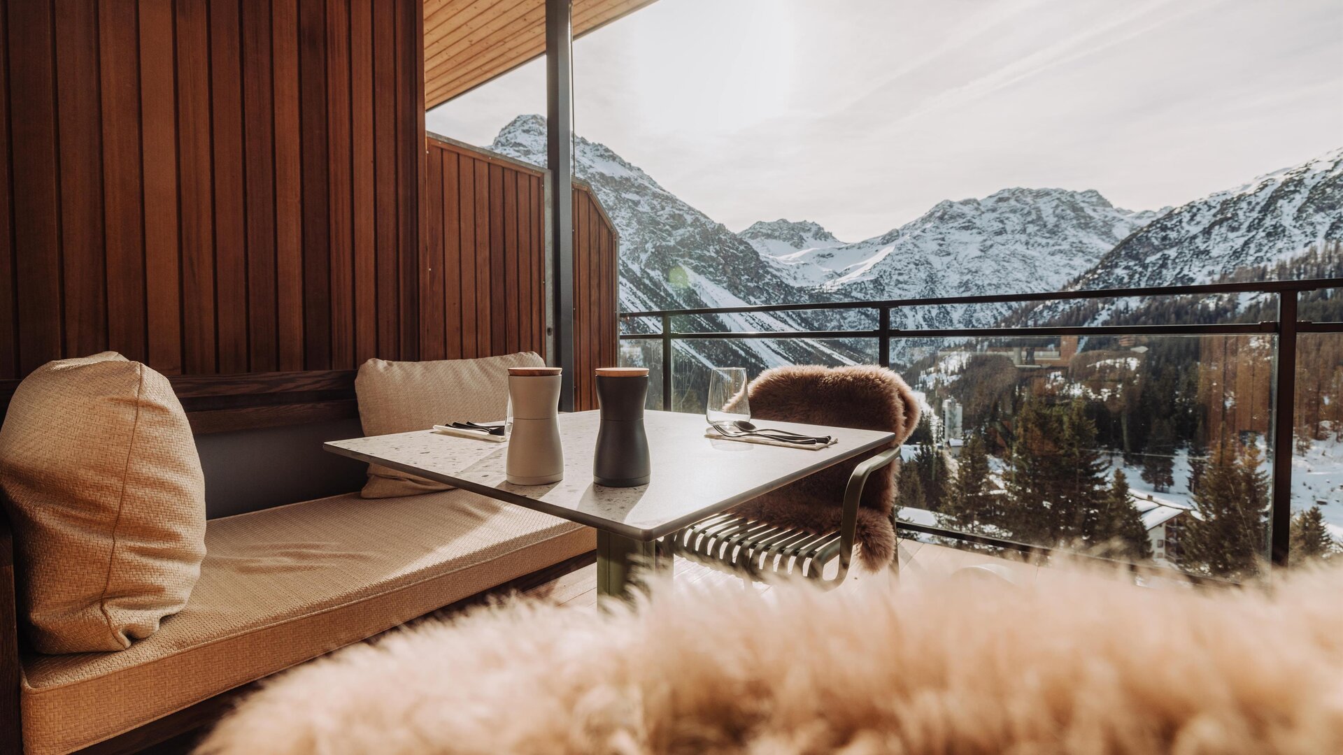 Alpensand Panoramic Restaurant & Social Club, Faern Resort in Arosa